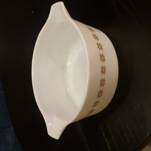Pyrex 1/2 qt bowl